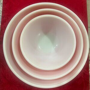 Vintage Set Of 3 Pyrex Pink "Flamingo" Mixing Bowls